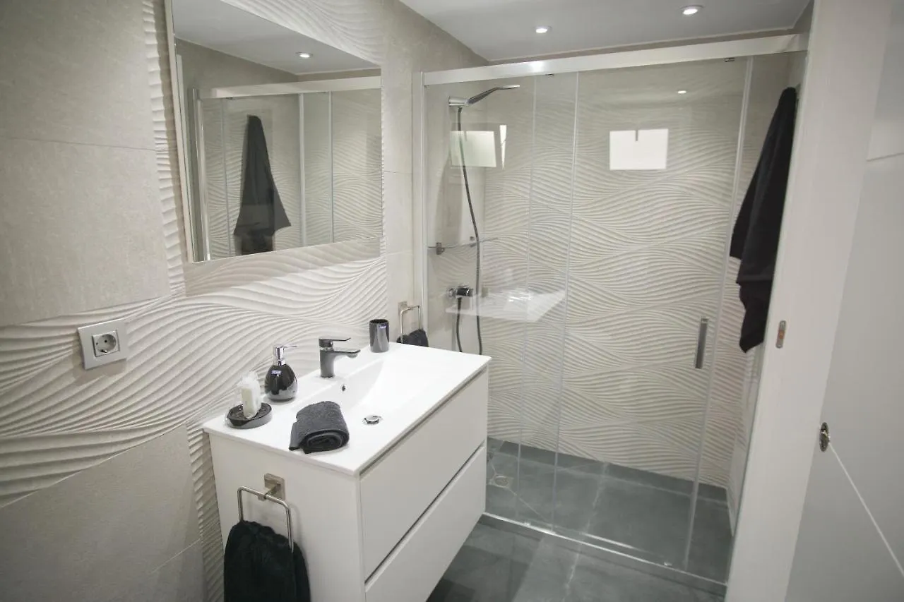 Apartment Portonovo Paraiso - Sea View - Piscina - Wifi - Old Town Puerto del Carmen  Spanien