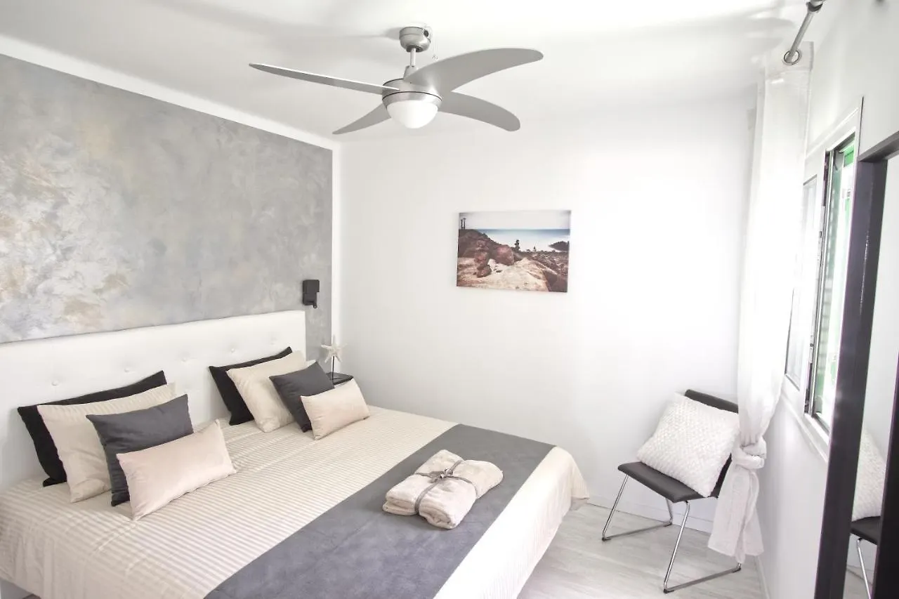Apartment Portonovo Paraiso - Sea View - Piscina - Wifi - Old Town Puerto del Carmen  Spanien